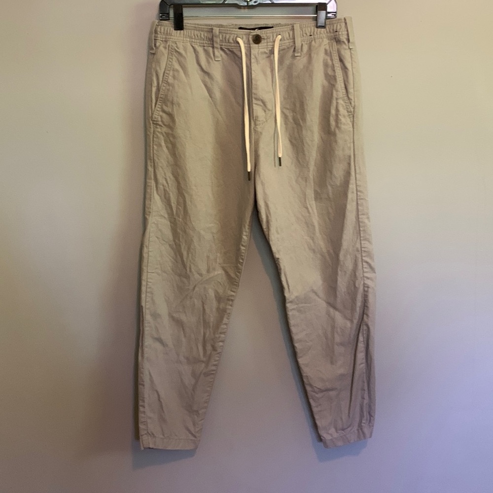 Men’s Hollister Linen Grey Pants. Size M